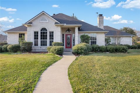 Photo of 813 Woodson Drive, Caldwell, TX 77836 (MLS # 26000325)