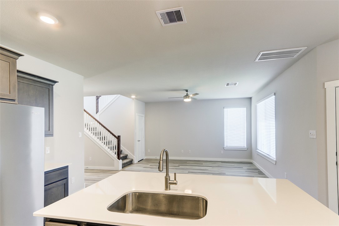 College Station, Texas 77845, United States, 3 Bedrooms Bedrooms, ,3 BathroomsBathrooms,Residential,Active,21288