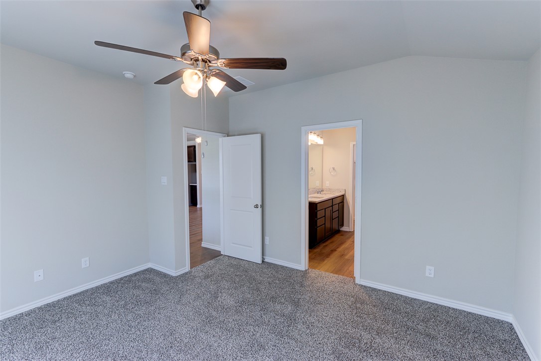 College Station, Texas 77845, United States, 4 Bedrooms Bedrooms, ,3 BathroomsBathrooms,Residential,Pending,27461