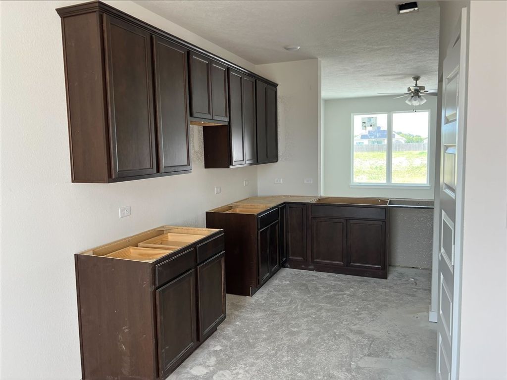 Photo of 341 Harvest Lake Drive, Snook, TX 77878 (MLS # 25010378)