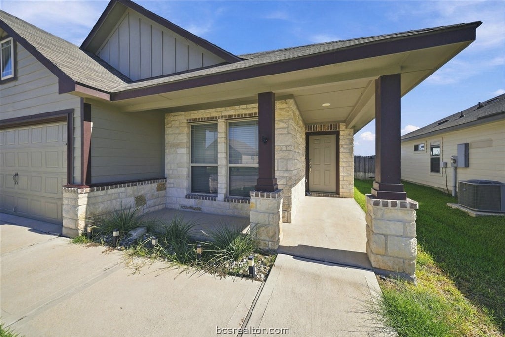 Photo of 5226 Montague Loop, Bryan, TX 77807 (MLS # 26012036)