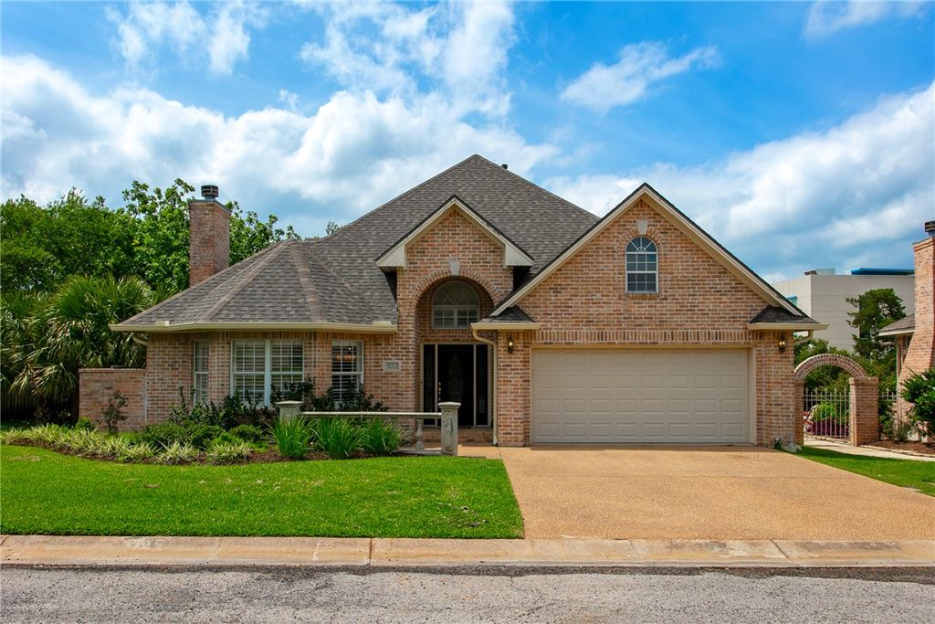 Photo of 922 Grand Oaks Circle, College Station, TX 77840 (MLS # 26005399)