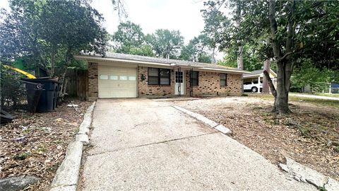 Tiny photo for 805 Avenue L, Conroe, TX 77301 (MLS # 26005499)