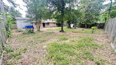 Tiny photo for 805 Avenue L, Conroe, TX 77301 (MLS # 26005499)
