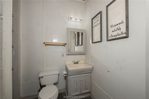 Tiny photo for 506 N Hill ST St, Caldwell, TX 77836 (MLS # 26005827)