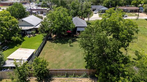 Tiny photo for 506 N Hill ST St, Caldwell, TX 77836 (MLS # 26005827)