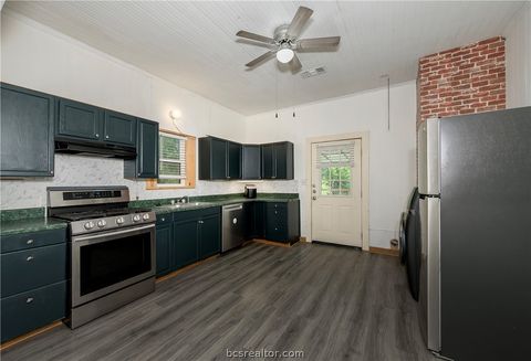 Tiny photo for 506 N Hill ST St, Caldwell, TX 77836 (MLS # 26005827)