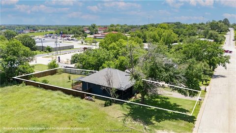 Tiny photo for 506 N Hill ST St, Caldwell, TX 77836 (MLS # 26005827)
