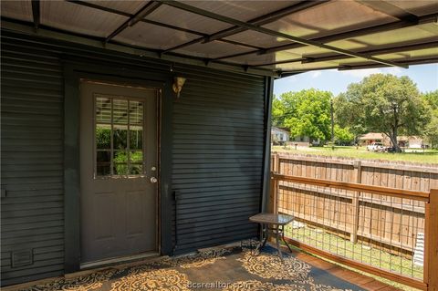 Tiny photo for 506 N Hill ST St, Caldwell, TX 77836 (MLS # 26005827)
