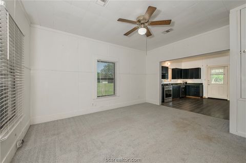 Tiny photo for 506 N Hill ST St, Caldwell, TX 77836 (MLS # 26005827)