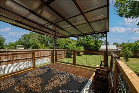 Tiny photo for 506 N Hill ST St, Caldwell, TX 77836 (MLS # 26005827)