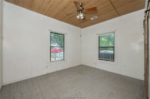 Tiny photo for 506 N Hill ST St, Caldwell, TX 77836 (MLS # 26005827)