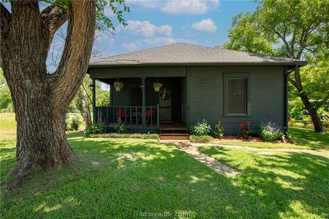 Tiny photo for 506 N Hill ST St, Caldwell, TX 77836 (MLS # 26005827)