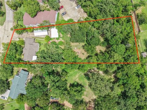 Tiny photo for 733 Eagle Pass Street, Bryan, TX 77802 (MLS # 26009174)