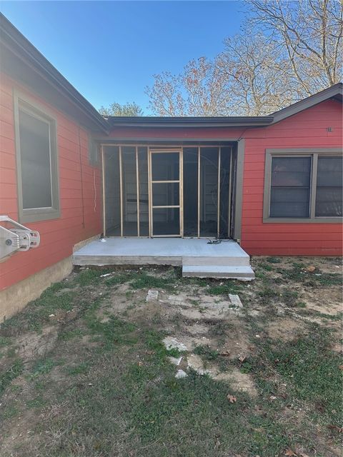 Tiny photo for 606 W Alligator Street, Caldwell, TX 77836 (MLS # 26000063)