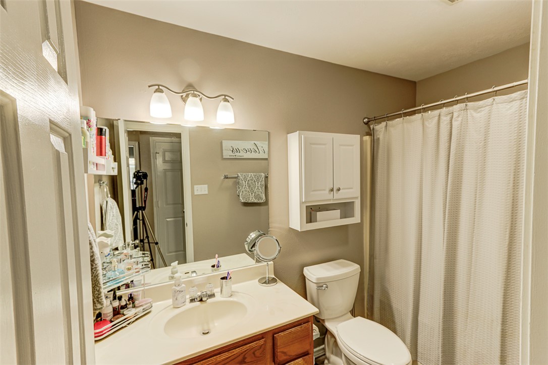 College Station, Texas 77845, United States, 4 Bedrooms Bedrooms, ,2 BathroomsBathrooms,Residential,Pending,23160