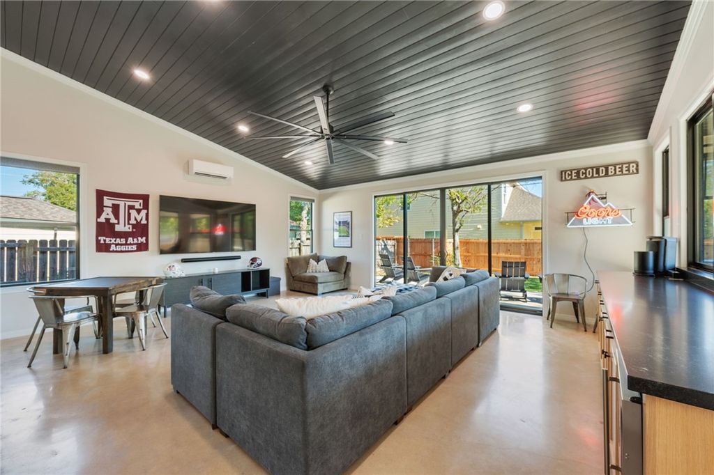 Photo of 112 Park Place, College Station, TX 77840 (MLS # 25010618)