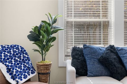 Tiny photo for 1725 Harvey Mitchell Parkway S #1211, College Station, TX 77840 (MLS # 26003940)