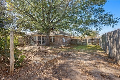 Tiny photo for 1516 Southern Plantation Drive, College Station, TX 77845 (MLS # 26001047)