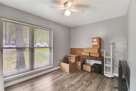 Tiny photo for 571 Lakeview Circle, Hilltop Lakes, TX 77871 (MLS # 26004219)