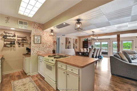 Tiny photo for 571 Lakeview Circle, Hilltop Lakes, TX 77871 (MLS # 26004219)