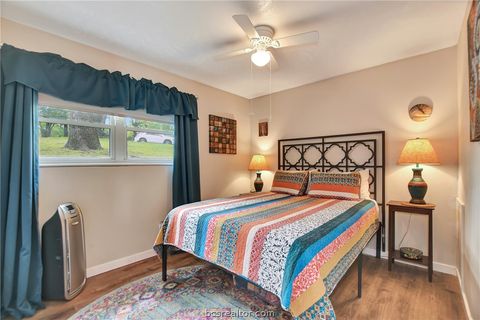 Tiny photo for 571 Lakeview Circle, Hilltop Lakes, TX 77871 (MLS # 26004219)