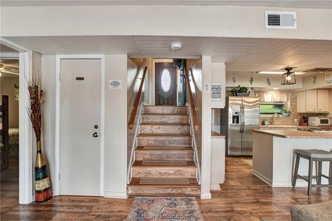 Tiny photo for 571 Lakeview Circle, Hilltop Lakes, TX 77871 (MLS # 26004219)