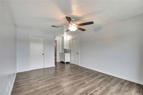 Tiny photo for 571 Lakeview Circle, Hilltop Lakes, TX 77871 (MLS # 26004219)