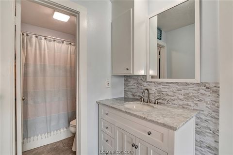 Tiny photo for 571 Lakeview Circle, Hilltop Lakes, TX 77871 (MLS # 26004219)