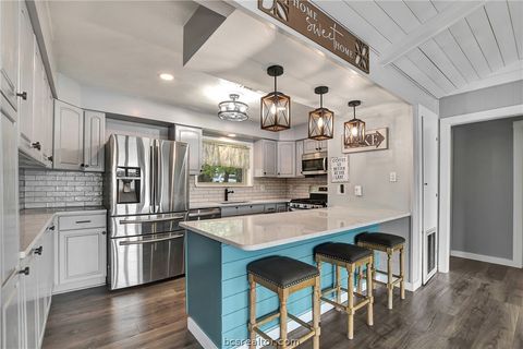 Tiny photo for 571 Lakeview Circle, Hilltop Lakes, TX 77871 (MLS # 26004219)