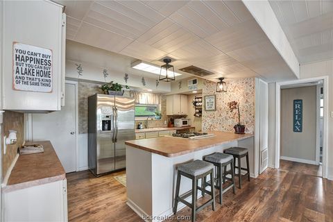 Tiny photo for 571 Lakeview Circle, Hilltop Lakes, TX 77871 (MLS # 26004219)