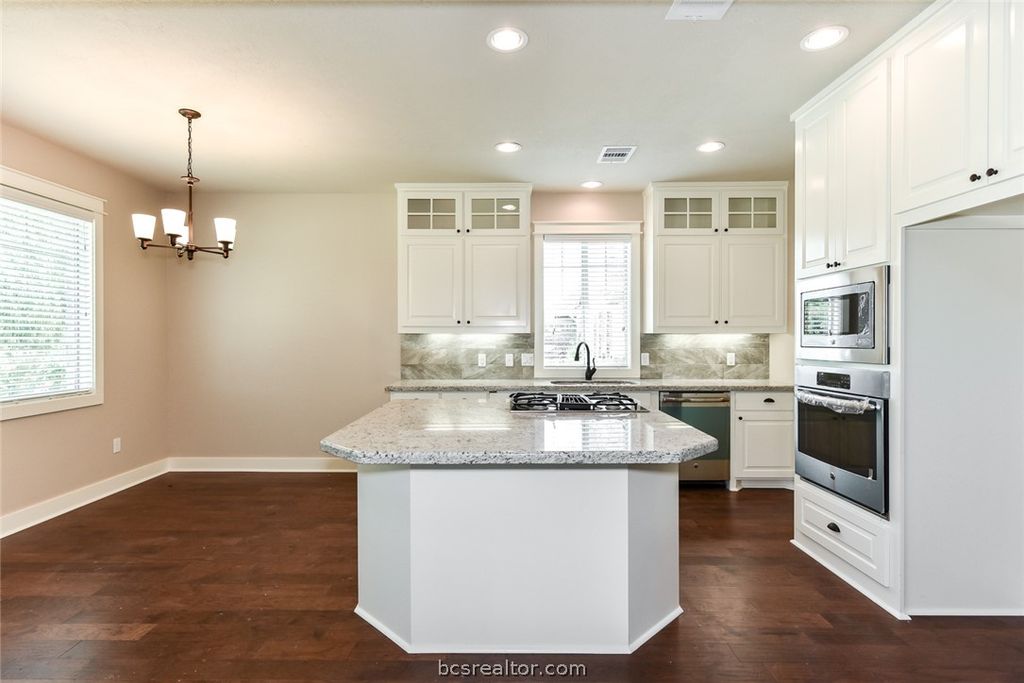 Photo of 2136 Rockcliffe Loop, College Station, TX 77845 (MLS # 26002850)