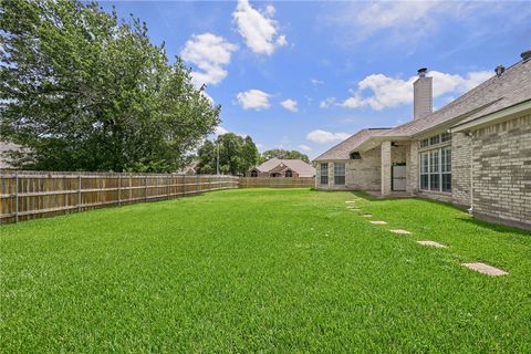 Tiny photo for 2107 Williams Way, Bryan, TX 77808 (MLS # 26009242)