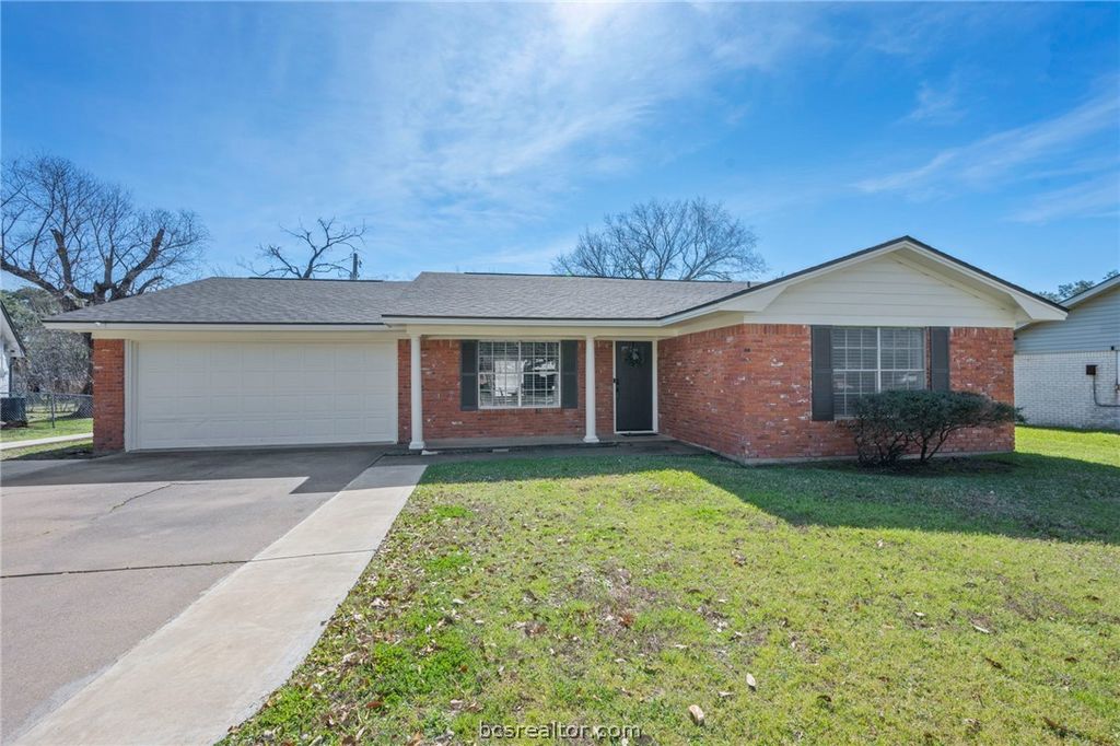 Photo of 1402 Skrivanek Ct, College Station, TX 77840 (MLS # 26002141)