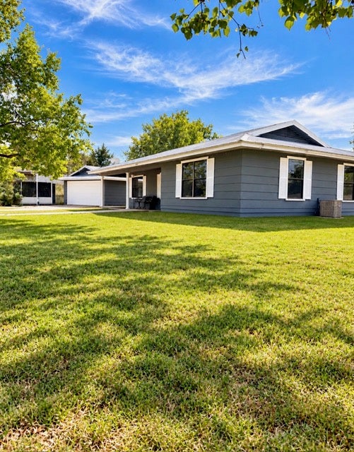 305 Gaywood Lane