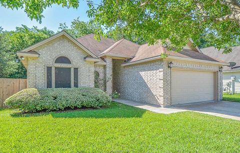 Photo of 403 N Coulter Drive, Bryan, TX 77803 (MLS # 26000397)