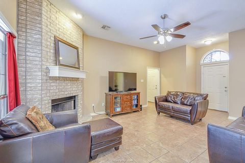 Tiny photo for 403 N Coulter Drive, Bryan, TX 77803 (MLS # 26000397)
