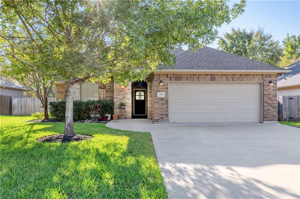 Photo of 2906 Ascot Court, Bryan, TX 77808 (MLS # 25010448)