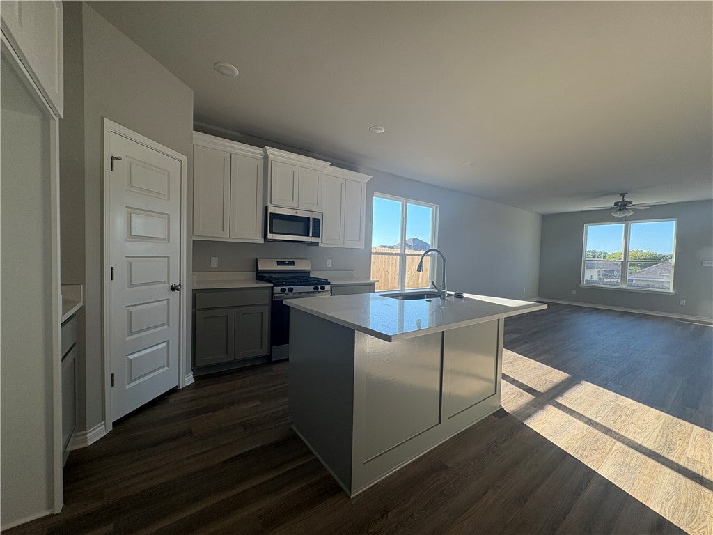 Photo of 2604 Falcon Ridge Drive, Bryan, TX 77803 (MLS # 26011905)