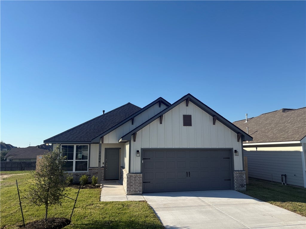 Photo of 2604 Falcon Ridge Drive, Bryan, TX 77803 (MLS # 26011905)