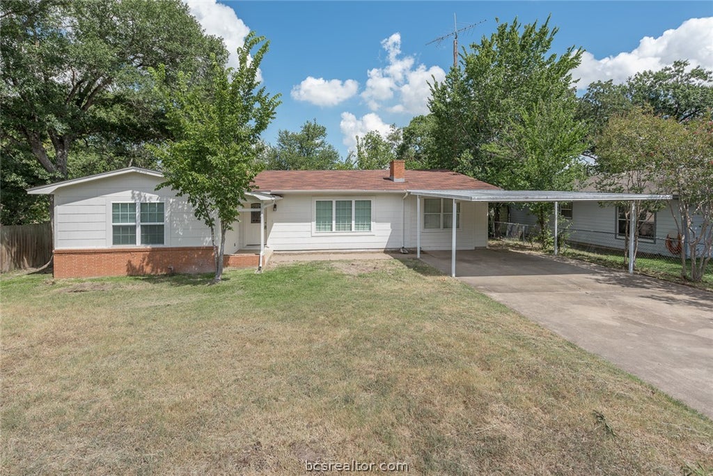 Photo of 404 Day Avenue, Bryan, TX 77801 (MLS # 26011040)