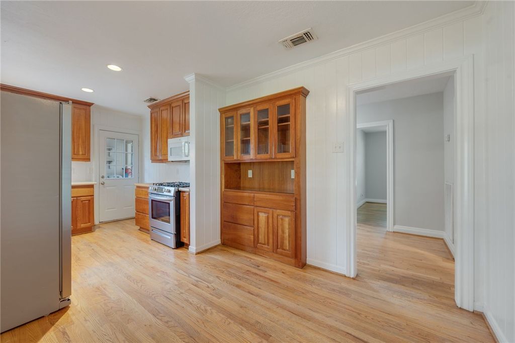 Photo of 715 Inwood Drive, Bryan, TX 77802 (MLS # 26005695)