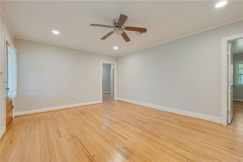 Tiny photo for 715 Inwood Drive, Bryan, TX 77802 (MLS # 26005695)