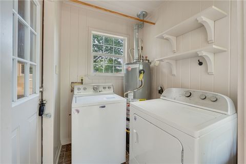 Tiny photo for 715 Inwood Drive, Bryan, TX 77802 (MLS # 26005695)
