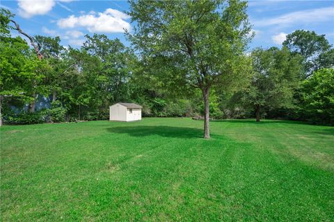Tiny photo for 715 Inwood Drive, Bryan, TX 77802 (MLS # 26005695)