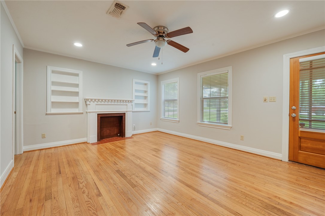 715 Inwood Drive
