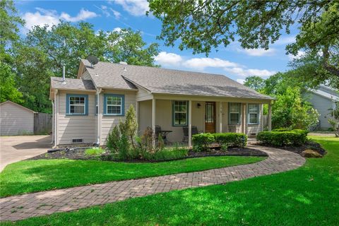 Tiny photo for 715 Inwood Drive, Bryan, TX 77802 (MLS # 26005695)
