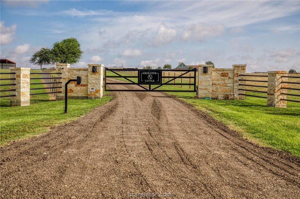 Photo of 18581 William Penn Road, Washington, TX 77880 (MLS # 26001922)