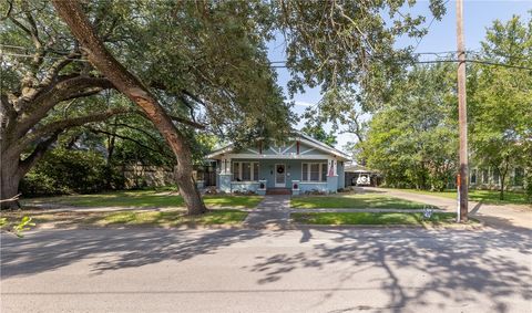Photo of 509 E 30th Street, Bryan, TX 77803 (MLS # 26004005)