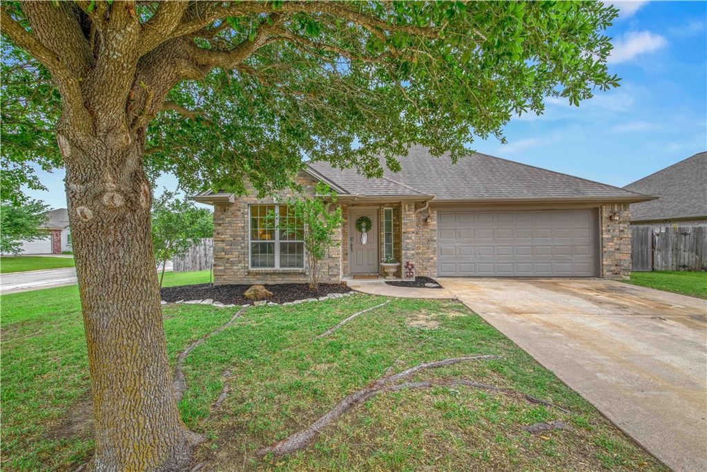 Photo of 1014 Bougainvillea Street, College Station, TX 77845 (MLS # 26004715)